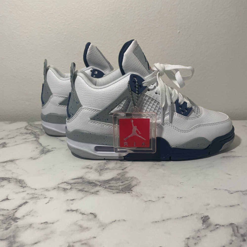 Jordan 4 Retro Midnight Navy